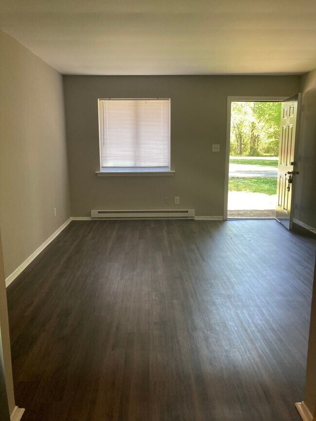 Building Photo - 2-bedroom Townhome in exciting Marshville!