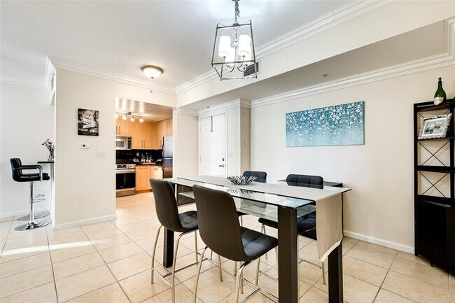 Building Photo - 511 SE 5 Ave