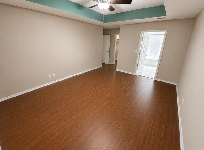 Building Photo - 1481 SW Jacksonville Ave