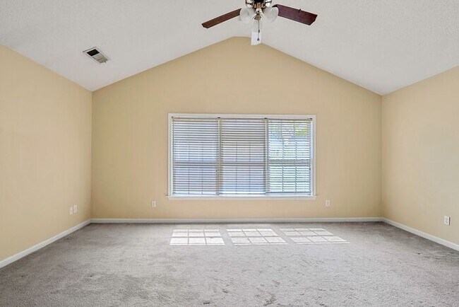 Building Photo - 3325 Ridgefair Dr