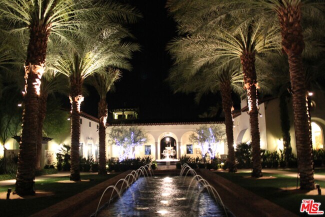 Building Photo - 48613 Classic Dr