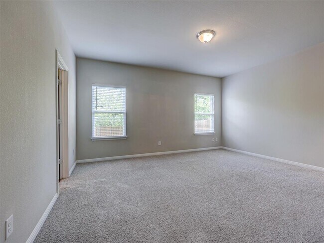 Building Photo - 2028 Birkby Ct