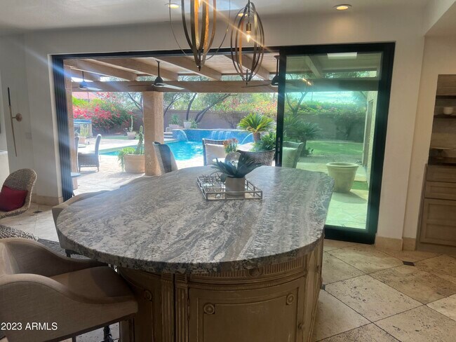 Building Photo - 4450 E Camelback Rd