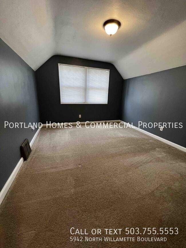 Building Photo - Charming 3-Bedroom Gem on North Willamette...