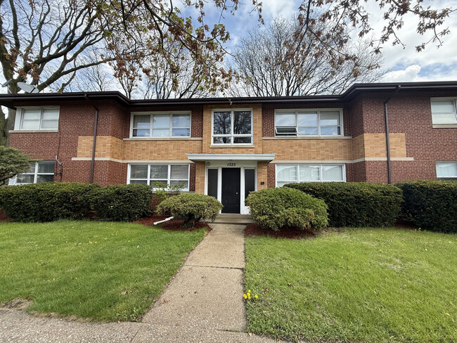 Primary Photo - 1525 S Mannheim Rd
