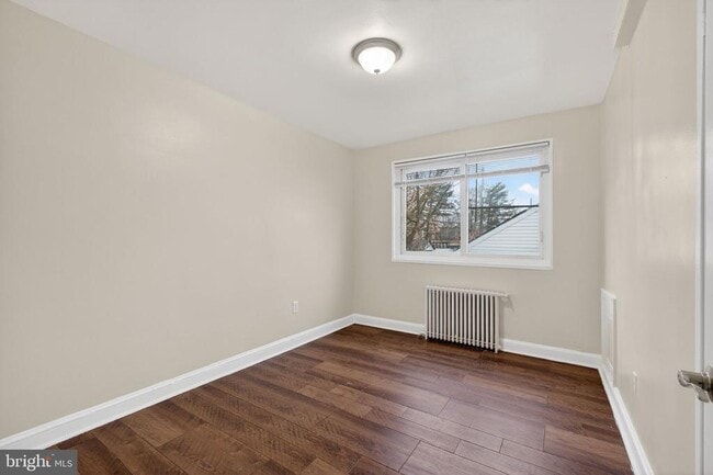 Building Photo - 3207 11th Pl SE