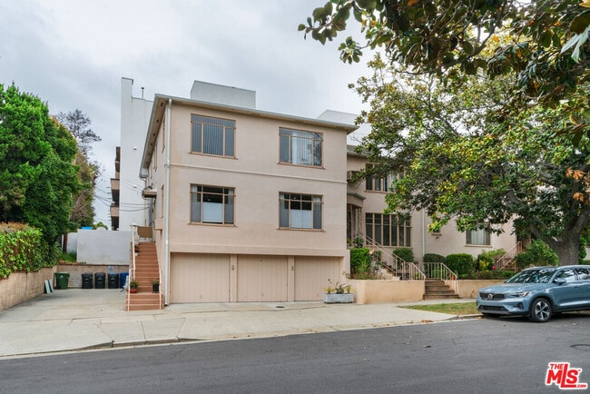Building Photo - 10303 Ilona Ave