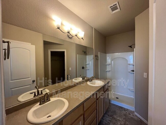 Building Photo - 5551 W 29th St