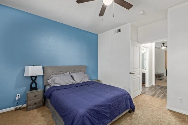 Building Photo - 123 N Washington St