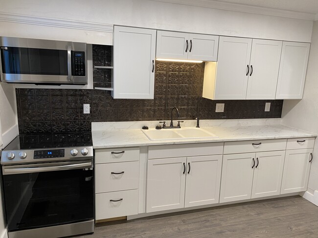 Kitchen - 1921 18th St