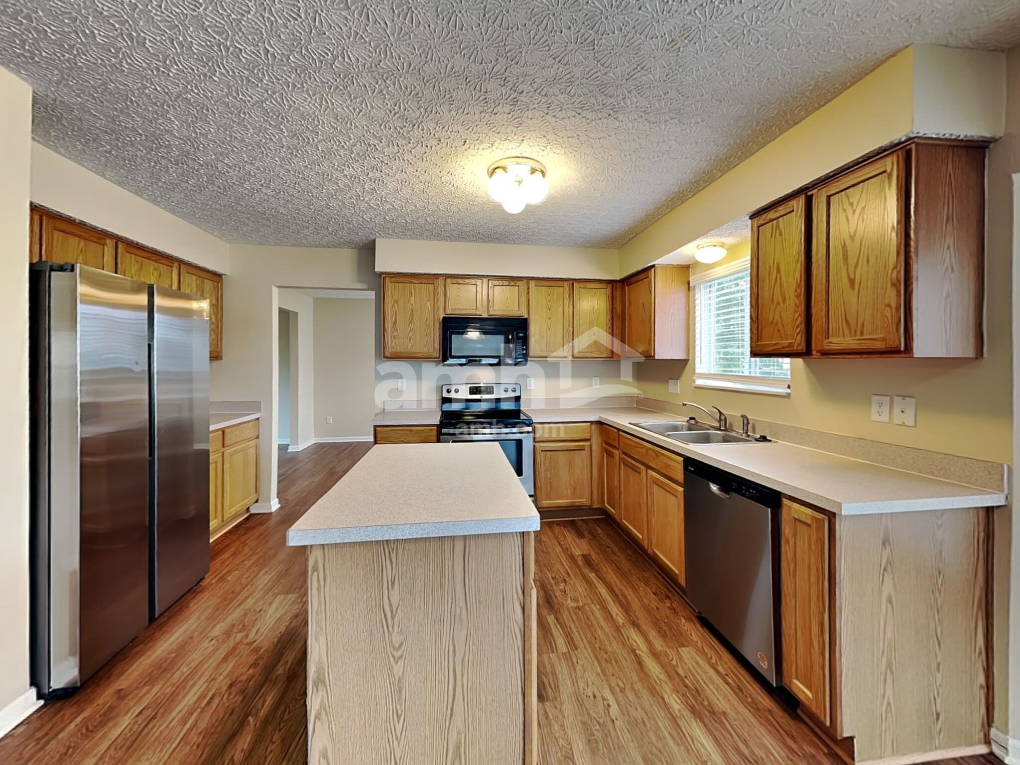 Building Photo - 1124 Waterview Ct