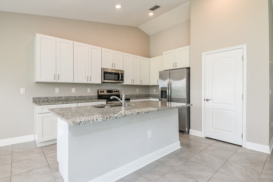 Building Photo - 412 Bloomfield Dr