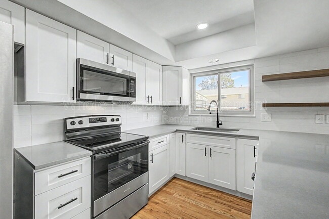 Building Photo - 9037 E Nassau Ave