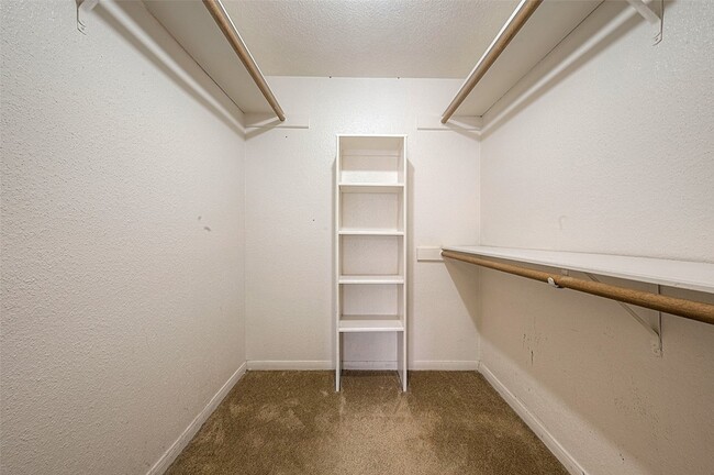 Building Photo - 6606 De Moss Dr