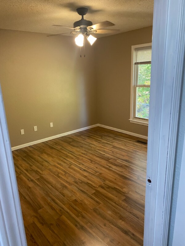 Building Photo - 5209 Countryside Ln