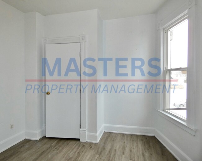 Building Photo - 425 Boston Pl