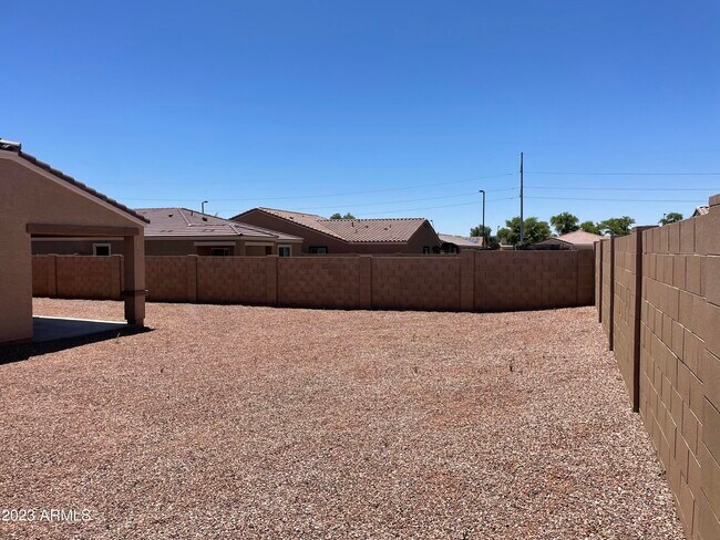 Building Photo - 25440 W Yanez Ave