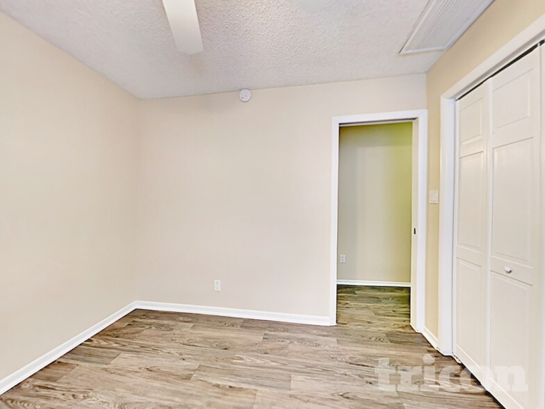 Building Photo - 4416 W Mountain View Rd
