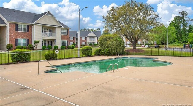 Building Photo - 3BD 2Bath Condo