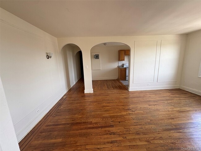 Building Photo - 30 Locust Hill Ave