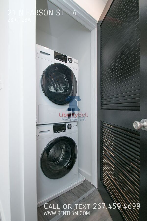 Building Photo - 21 Farson St