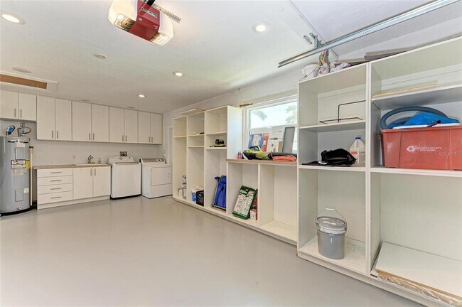 Building Photo - 2110 Hawthorne St
