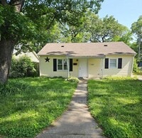 Building Photo - 1610 E 28th Ave
