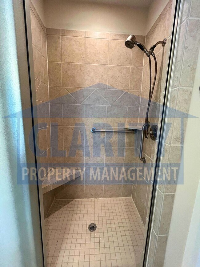 Building Photo - Beautiful 3-bedroom home!