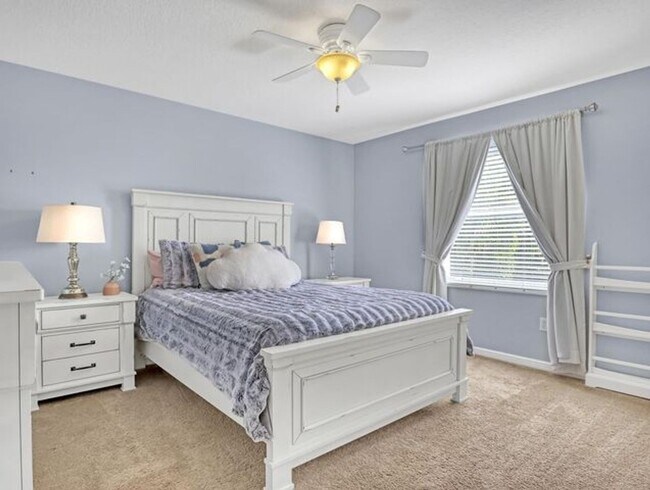 Building Photo - 2227 Ridgewood Cir