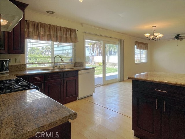Building Photo - 411 N Prospectors Rd