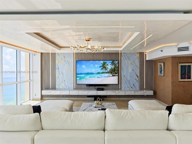 Building Photo - 16425 Collins Ave