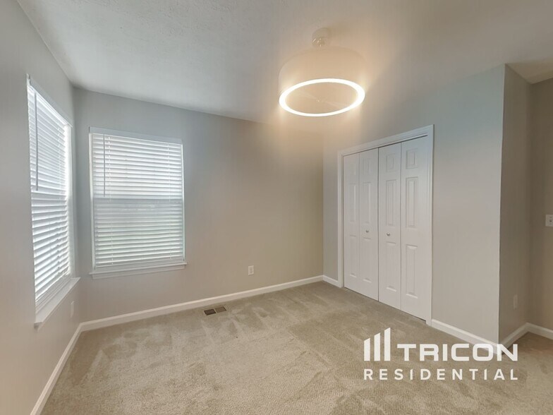 Building Photo - 107 Cloverfield Ct