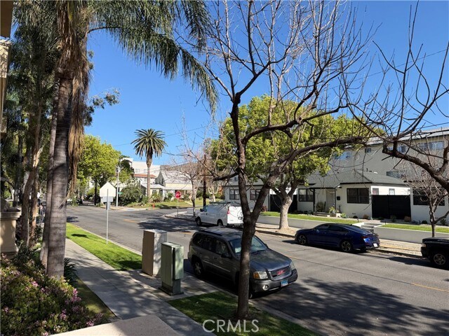 Building Photo - 574 E Palm Ave