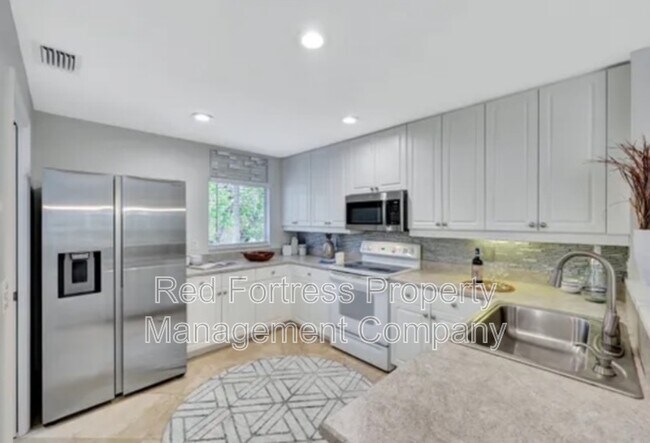 Building Photo - 11499 Forest Mere Dr