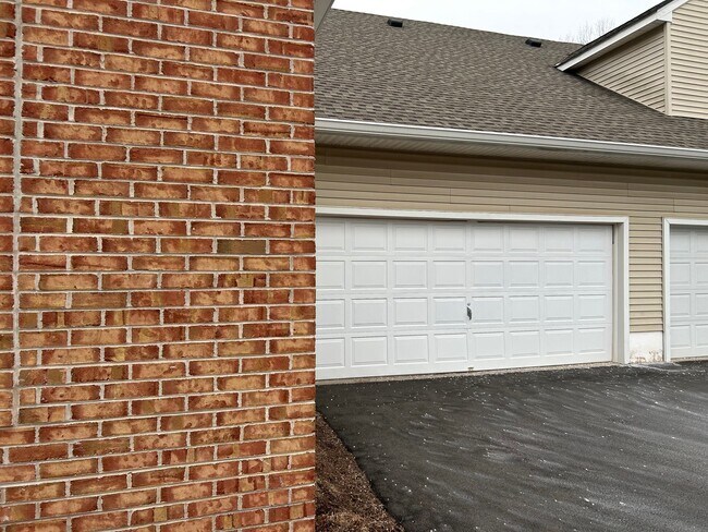 Building Photo - 88 Woolsey Ct