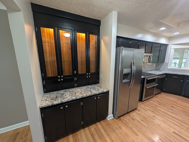 Building Photo - 808 Leprechaun Ln