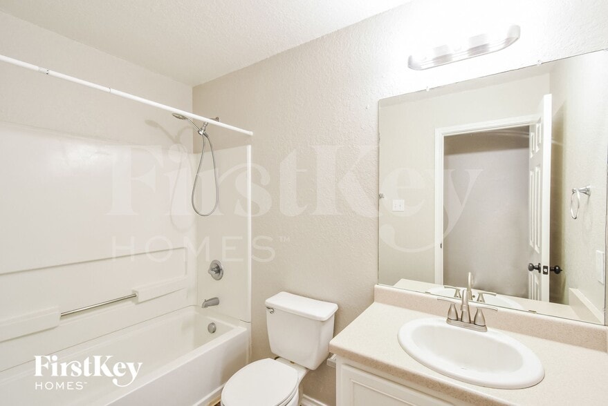 Building Photo - 9407 Raton Falls