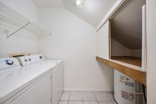 Building Photo - 12692 Shoreline Dr