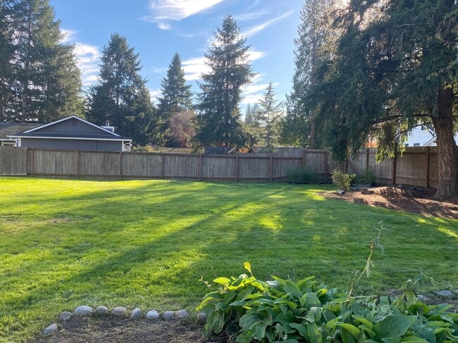Building Photo - 4bd/1.75ba Carnation House