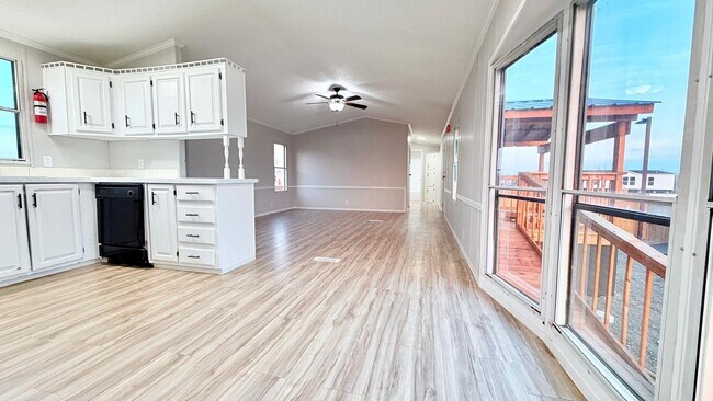 Building Photo - 1133 Rd 5823