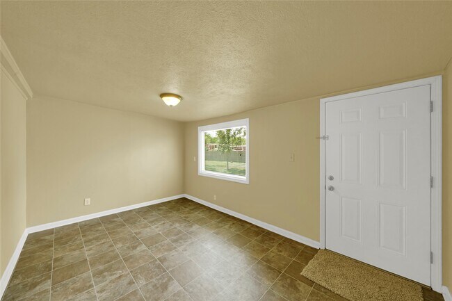Building Photo - 10210 Moers Rd