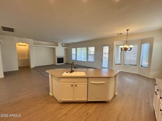 Building Photo - 8003 W Clara Ln