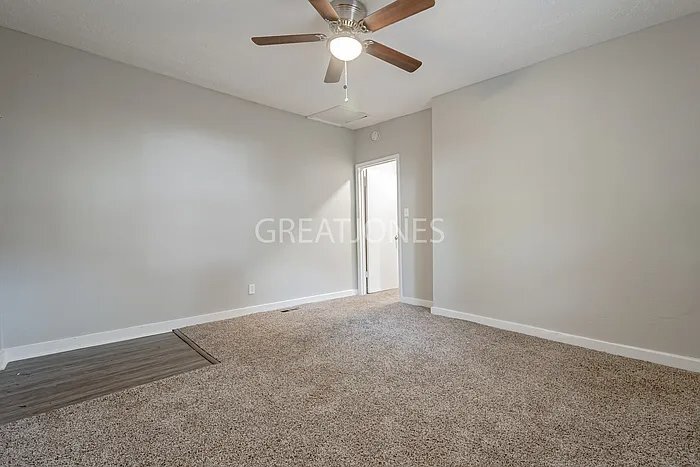 Building Photo - 1000 3rd Ave