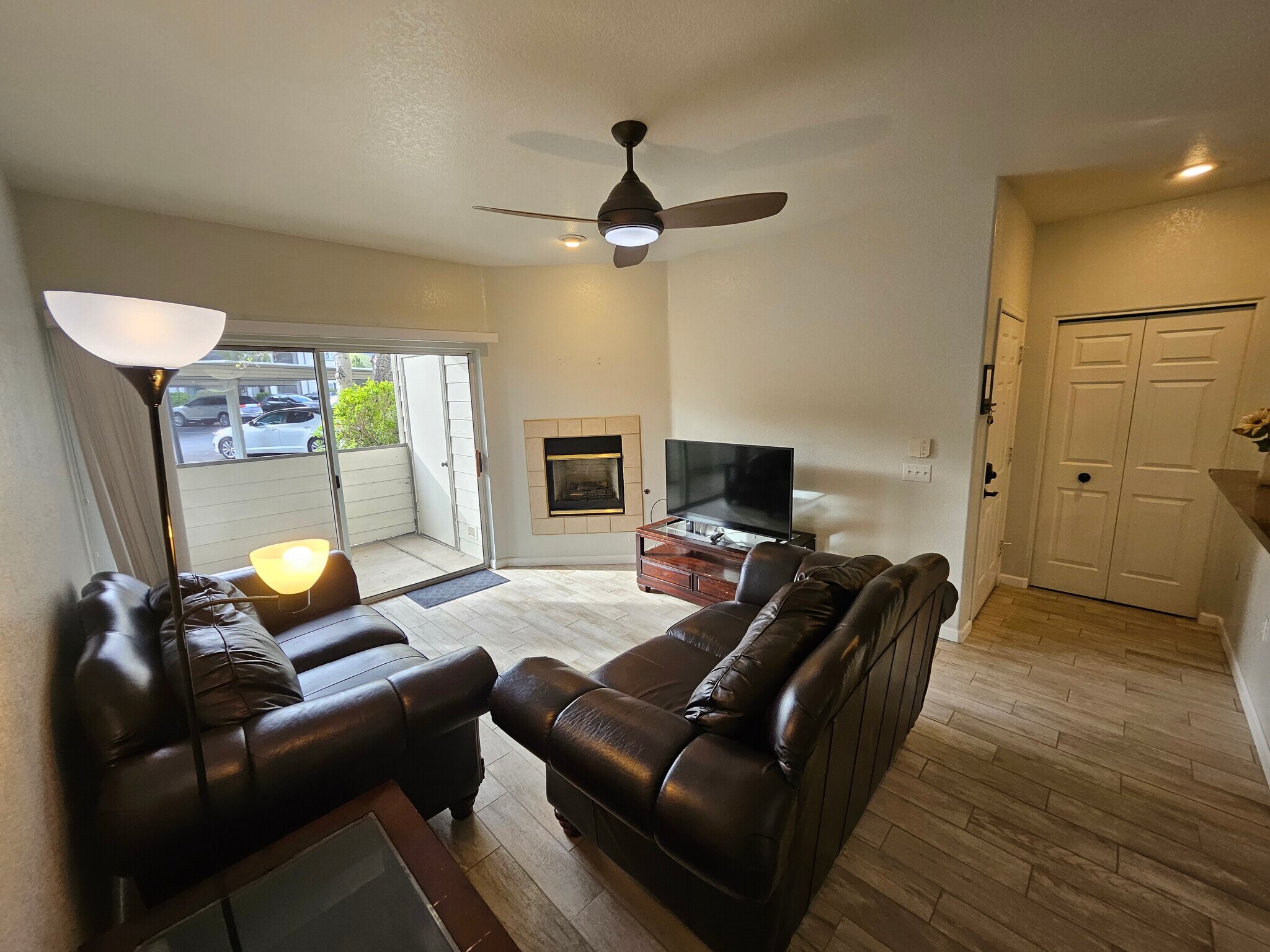 Building Photo - 4343 E Soliere Ave