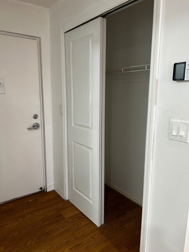 Building Photo - 80 Richmond Hill Rd