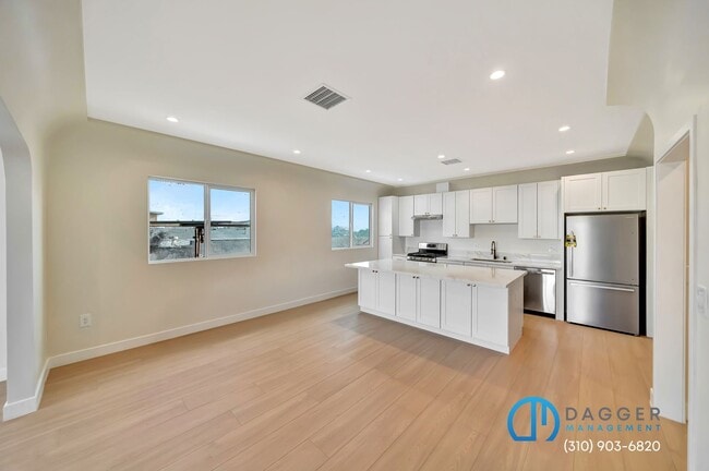 Building Photo - 2800 Winter St