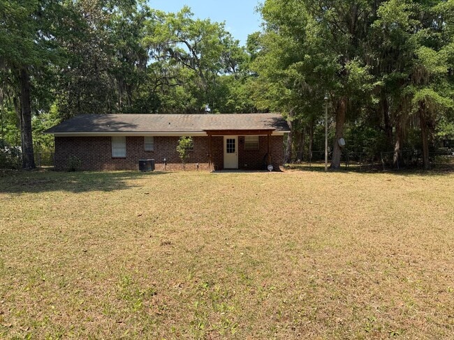 Building Photo - Private Country Setting 2 Bedroom/ 1 Bath Brick Home w/ Storage Shed and Fenced Yard- No HOA