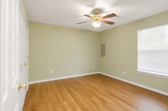 Building Photo - 134 N 49th St