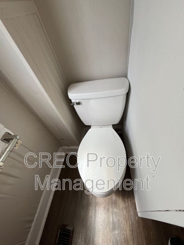 Building Photo - 3 Franklin St