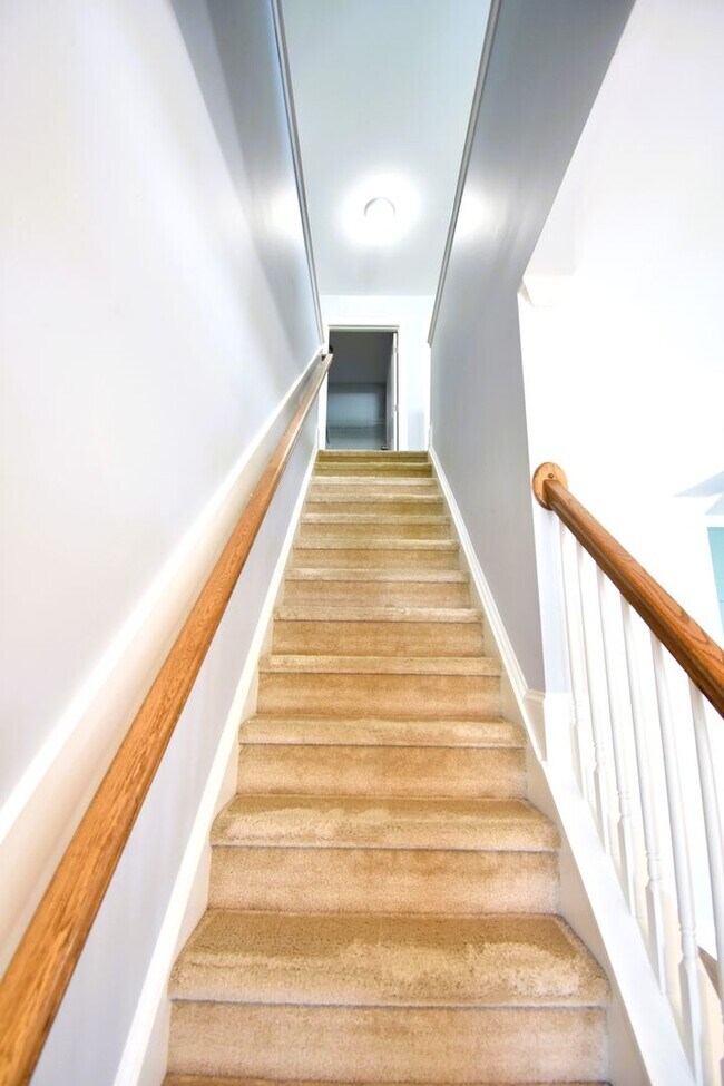 Building Photo - 54 Pittfield Run
